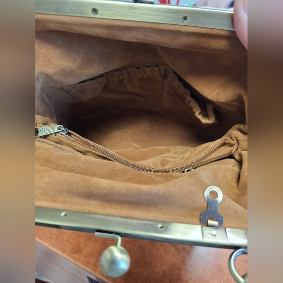 Patricia Nash Novella Kisslock Frame Bag Biscuit Tooled Leather Brown Floral EUC - Picture 4 of 10